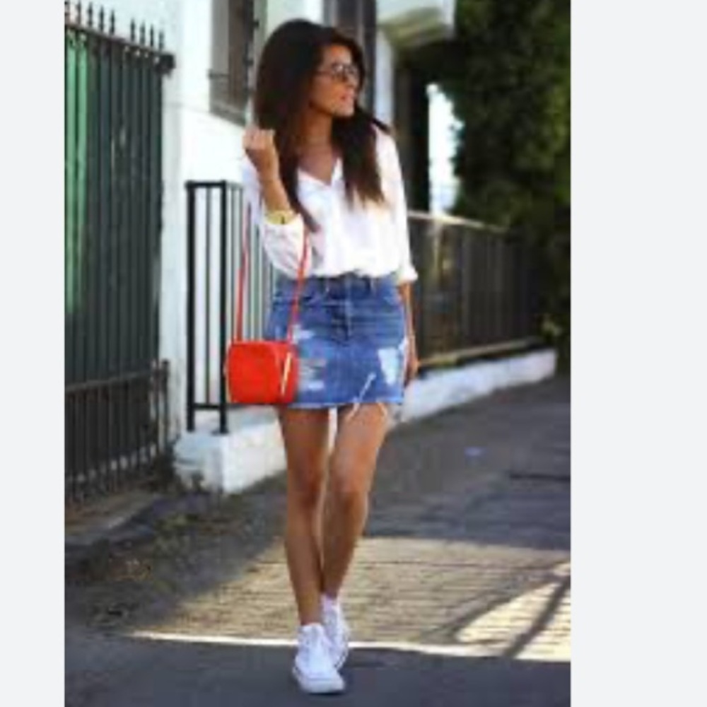 Wildfox Couture Revolve jean denim mini skirt 25